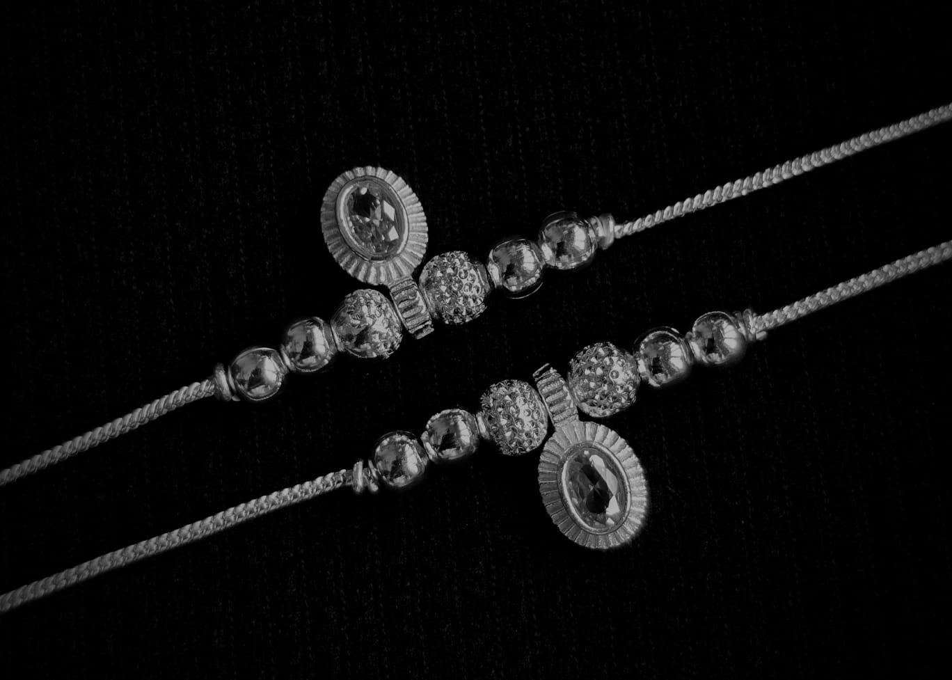 Premium Silver-Tone Crystal Charm Anklet for Women | Designer Oval Stone Payal (Pack of 1)